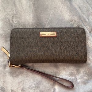 Michael Kors women's wallet 👛